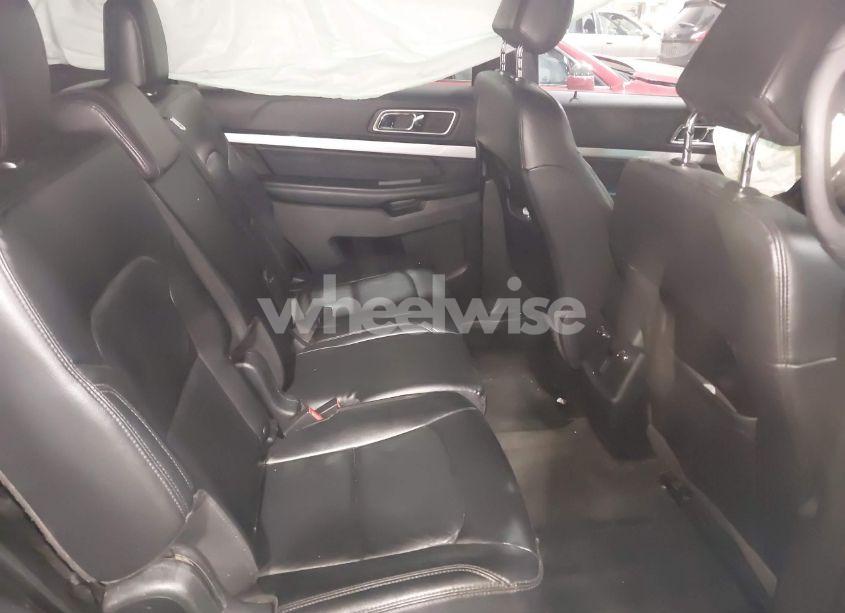 Photo 8 of 2016 Ford Explorer XLT (VIN 1FM5K8D85GGA21955)