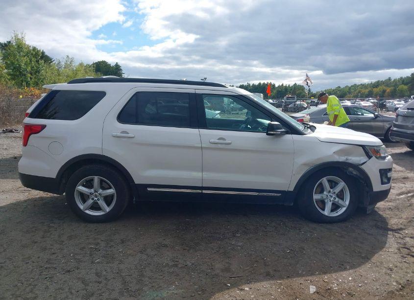 Photo 13 of 2016 Ford Explorer XLT (VIN 1FM5K8D85GGA88569)