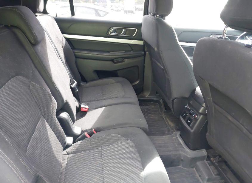 Photo 8 of 2016 Ford Explorer XLT (VIN 1FM5K8D85GGA88569)