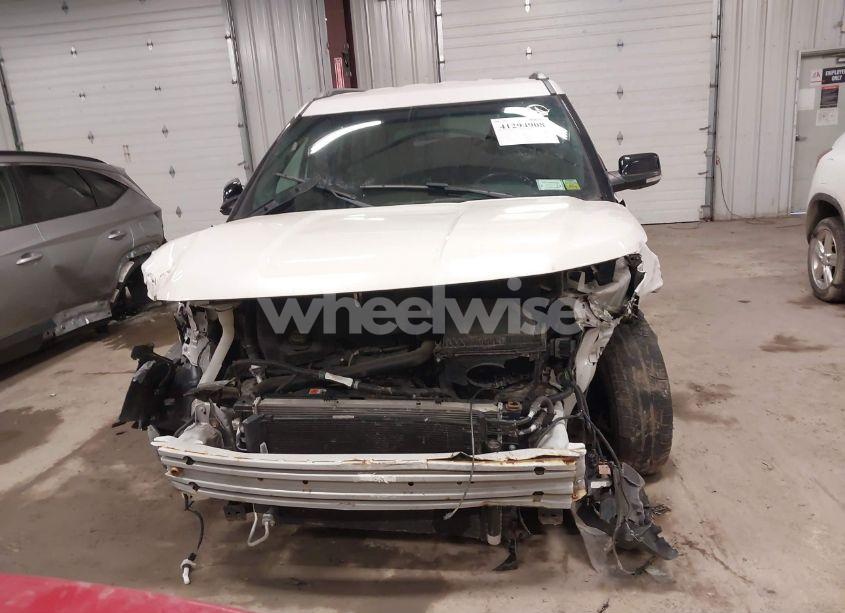 Photo 12 of 2016 Ford Explorer XLT (VIN 1FM5K8D85GGA94520)