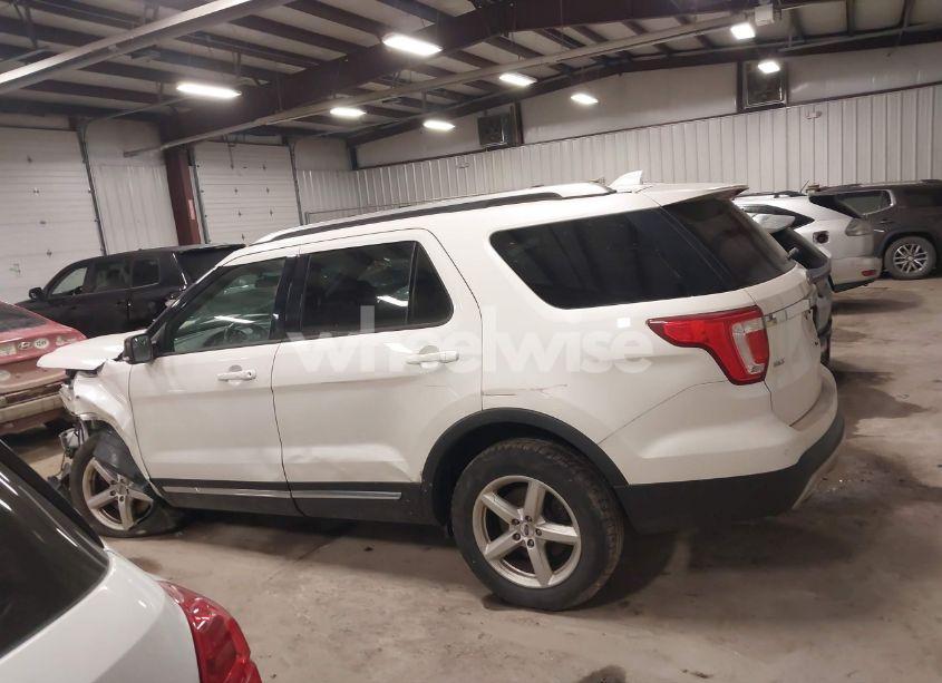 Photo 14 of 2016 Ford Explorer XLT (VIN 1FM5K8D85GGA94520)