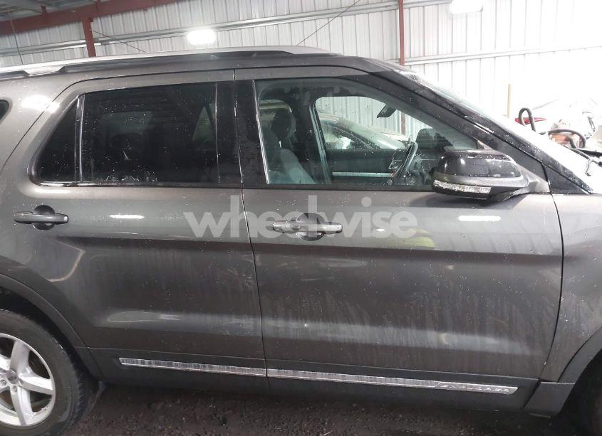 Photo 13 of 2016 Ford Explorer XLT (VIN 1FM5K8D85GGB25779)