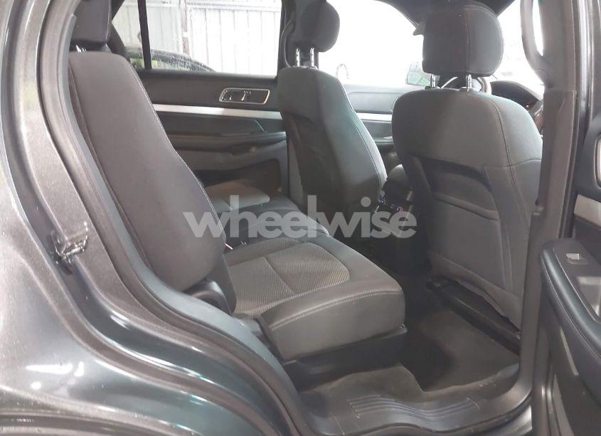 Photo 8 of 2016 Ford Explorer XLT (VIN 1FM5K8D85GGB25779)