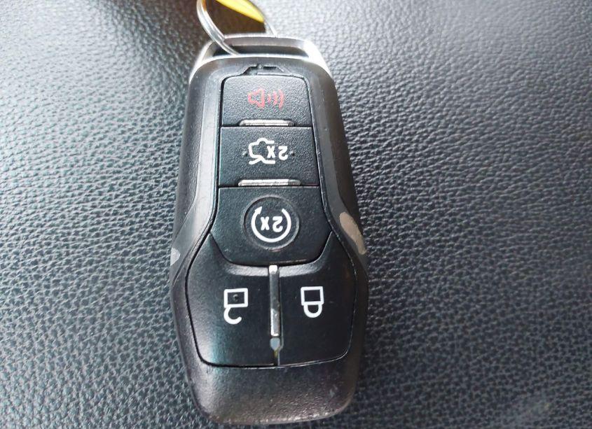 Photo 11 of 2016 Ford Explorer XLT (VIN 1FM5K8D85GGB38466)