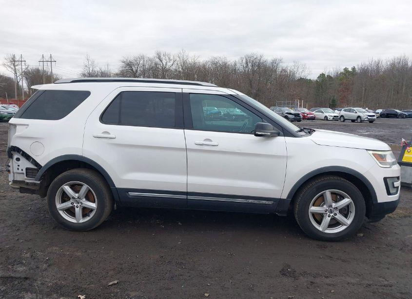 Photo 13 of 2016 Ford Explorer XLT (VIN 1FM5K8D85GGB38466)