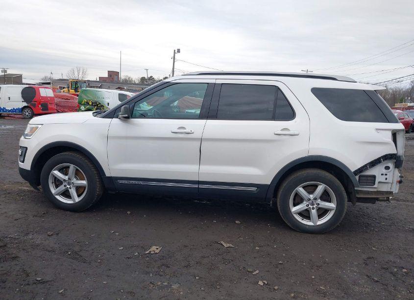 Photo 14 of 2016 Ford Explorer XLT (VIN 1FM5K8D85GGB38466)