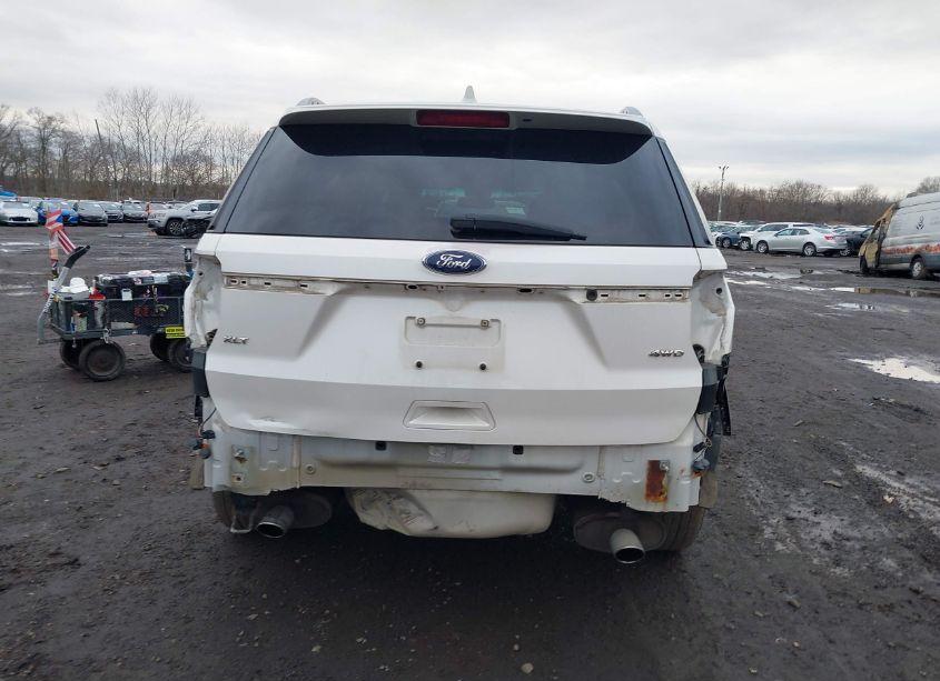 Photo 16 of 2016 Ford Explorer XLT (VIN 1FM5K8D85GGB38466)