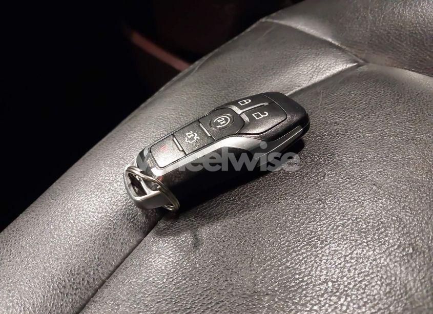 Photo 11 of 2016 Ford Explorer XLT (VIN 1FM5K8D85GGB70947)