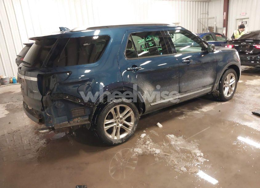 Photo 4 of 2016 Ford Explorer XLT (VIN 1FM5K8D85GGB70947)