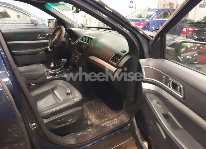 Photo 5 of 2016 Ford Explorer XLT (VIN 1FM5K8D85GGB70947)