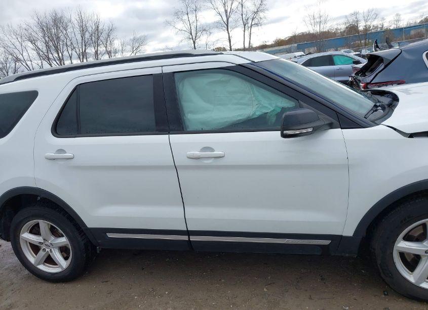 Photo 13 of 2016 Ford Explorer XLT (VIN 1FM5K8D85GGB73671)