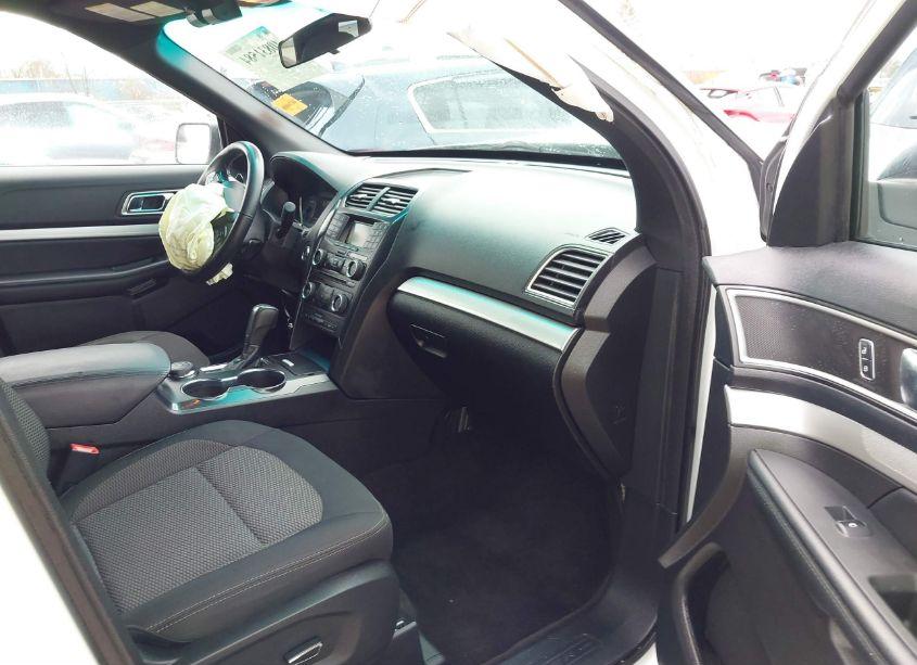Photo 5 of 2016 Ford Explorer XLT (VIN 1FM5K8D85GGB73671)