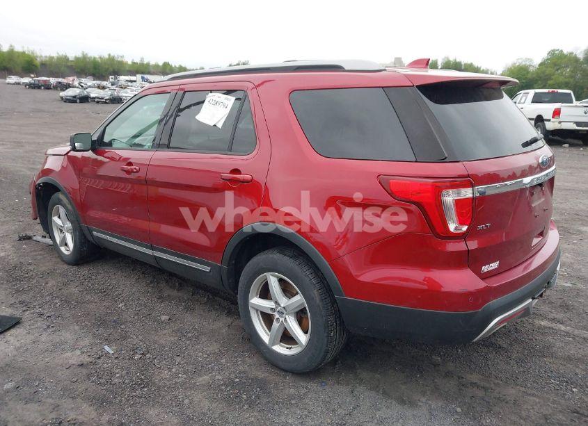 Photo 3 of 2016 Ford Explorer XLT (VIN 1FM5K8D85GGC80963)