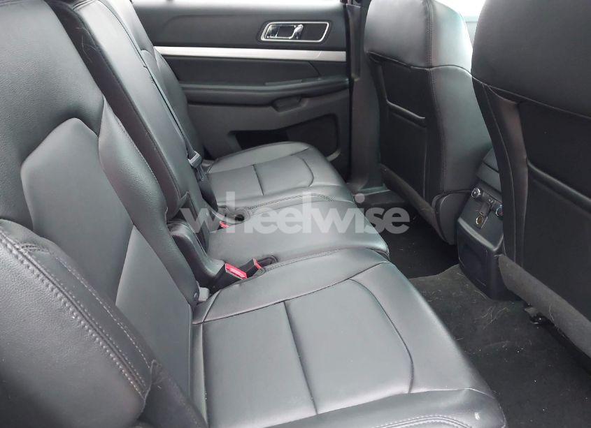 Photo 8 of 2016 Ford Explorer XLT (VIN 1FM5K8D85GGC80963)