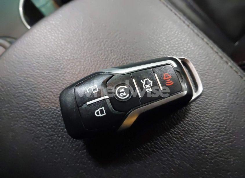 Photo 11 of 2016 Ford Explorer XLT (VIN 1FM5K8D85GGD18739)