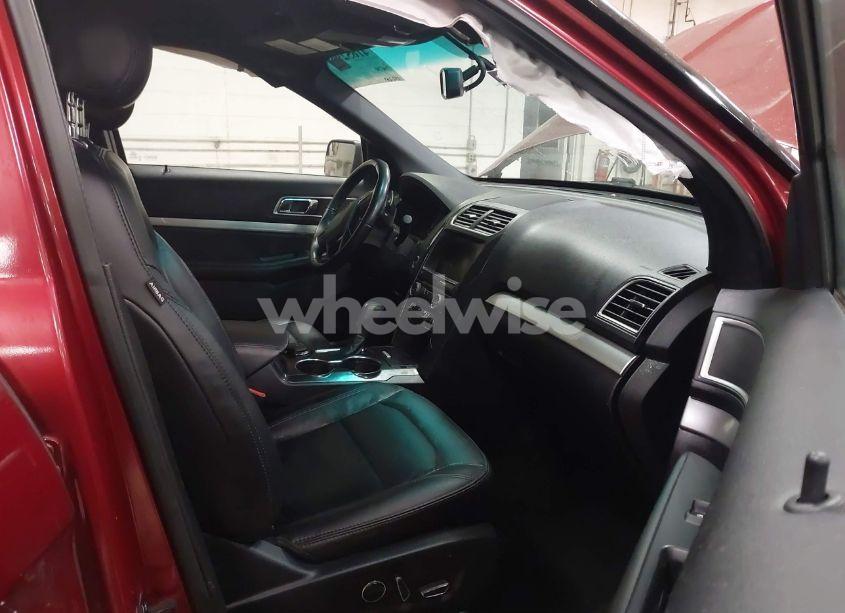 Photo 5 of 2016 Ford Explorer XLT (VIN 1FM5K8D85GGD18739)