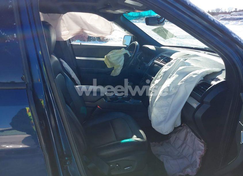 Photo 5 of 2016 Ford Explorer XLT (VIN 1FM5K8D85GGD19678)