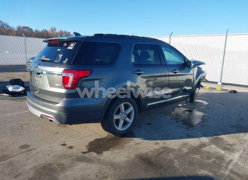 Photo 4 of 2017 Ford Explorer XLT (VIN 1FM5K8D85HGA06163)