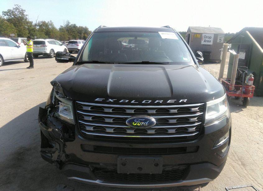 Photo 11 of 2017 Ford Explorer XLT (VIN 1FM5K8D85HGA52768)