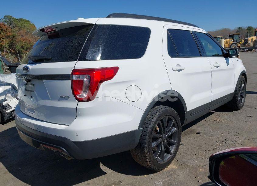 Photo 4 of 2017 Ford Explorer XLT (VIN 1FM5K8D85HGB48819)