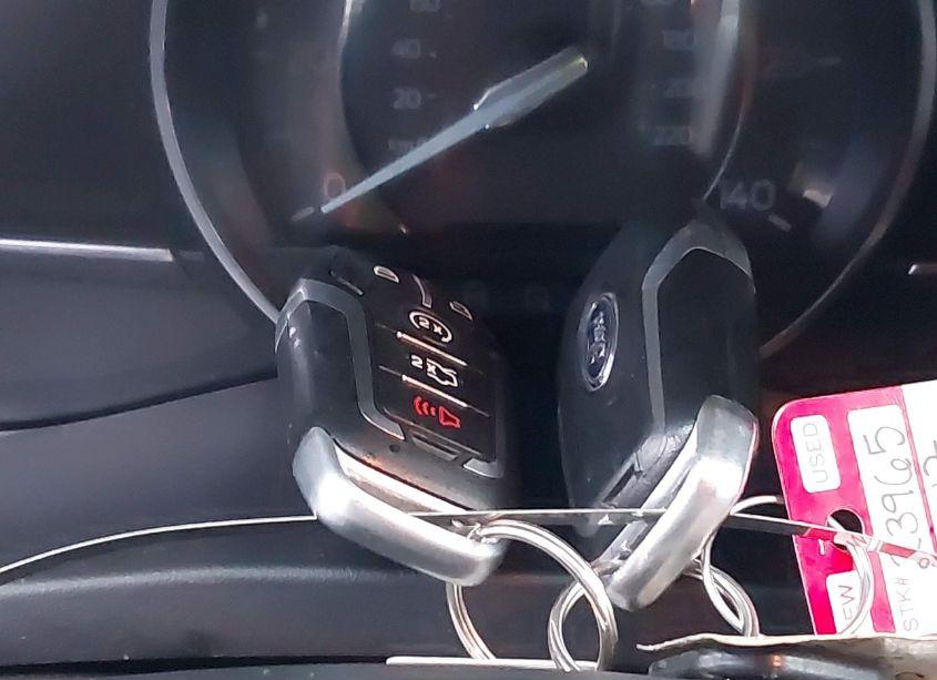 Photo 11 of 2017 Ford Explorer XLT (VIN 1FM5K8D85HGC04676)