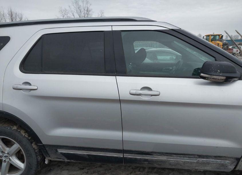 Photo 14 of 2017 Ford Explorer XLT (VIN 1FM5K8D85HGC04676)