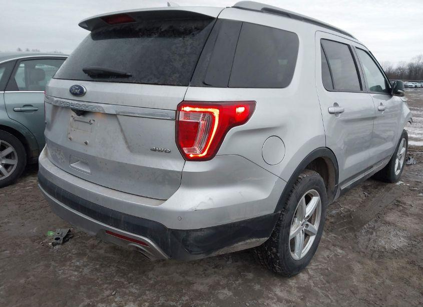 Photo 4 of 2017 Ford Explorer XLT (VIN 1FM5K8D85HGC04676)