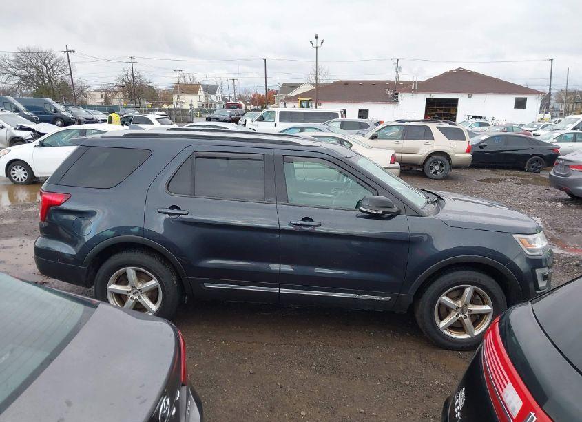 Photo 13 of 2017 Ford Explorer XLT (VIN 1FM5K8D85HGD97198)