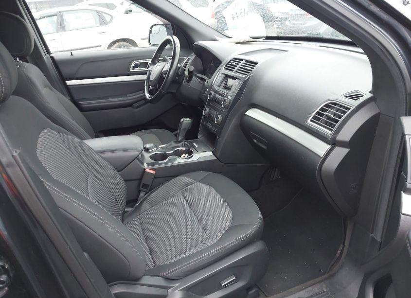 Photo 5 of 2017 Ford Explorer XLT (VIN 1FM5K8D85HGD97198)