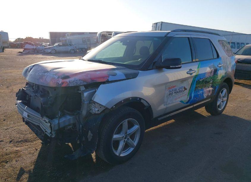 Photo 2 of 2017 Ford Explorer XLT (VIN 1FM5K8D85HGE11861)