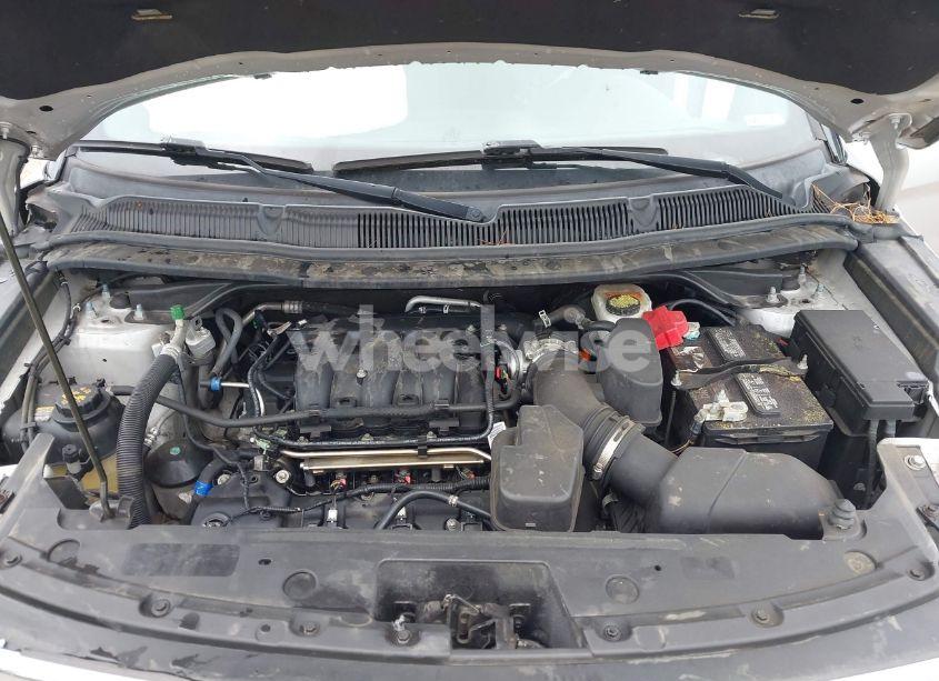 Photo 10 of 2018 Ford Explorer XLT (VIN 1FM5K8D85JGA34860)