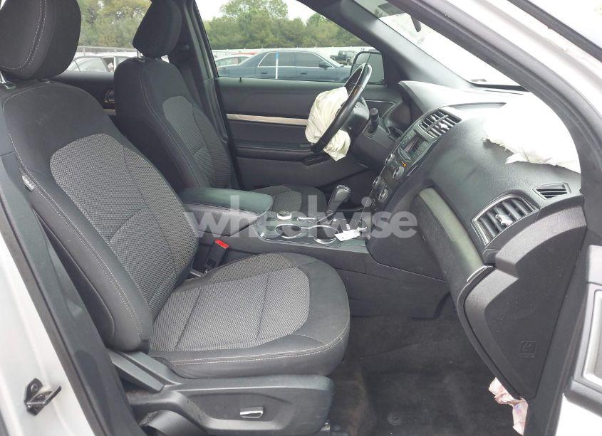 Photo 5 of 2018 Ford Explorer XLT (VIN 1FM5K8D85JGA34860)