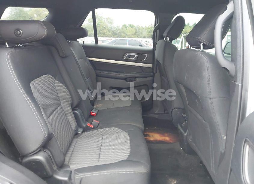 Photo 8 of 2018 Ford Explorer XLT (VIN 1FM5K8D85JGA34860)