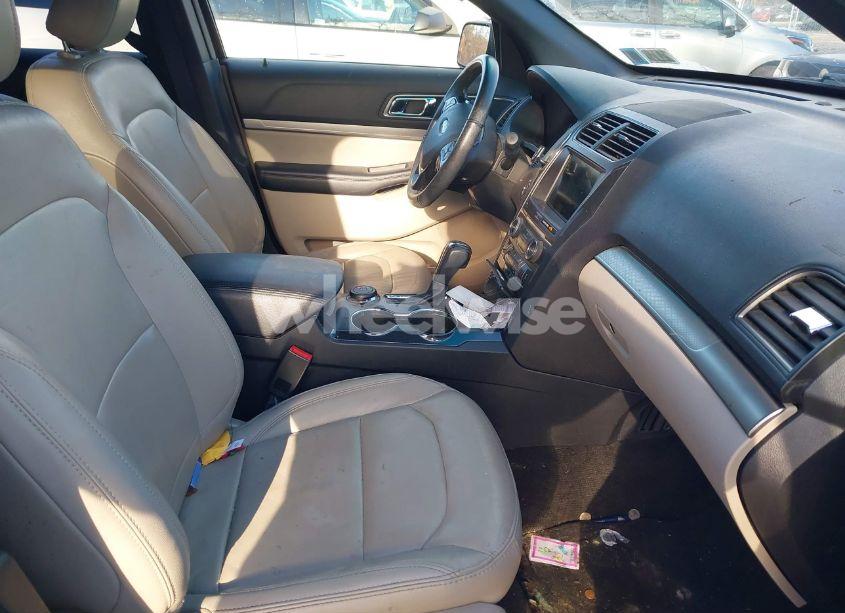 Photo 5 of 2018 Ford Explorer XLT (VIN 1FM5K8D85JGB48258)