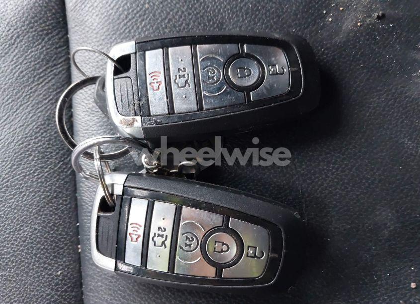 Photo 11 of 2018 Ford Explorer XLT (VIN 1FM5K8D85JGB83432)