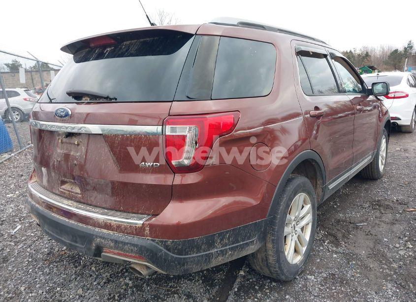 Photo 4 of 2018 Ford Explorer XLT (VIN 1FM5K8D85JGB83432)