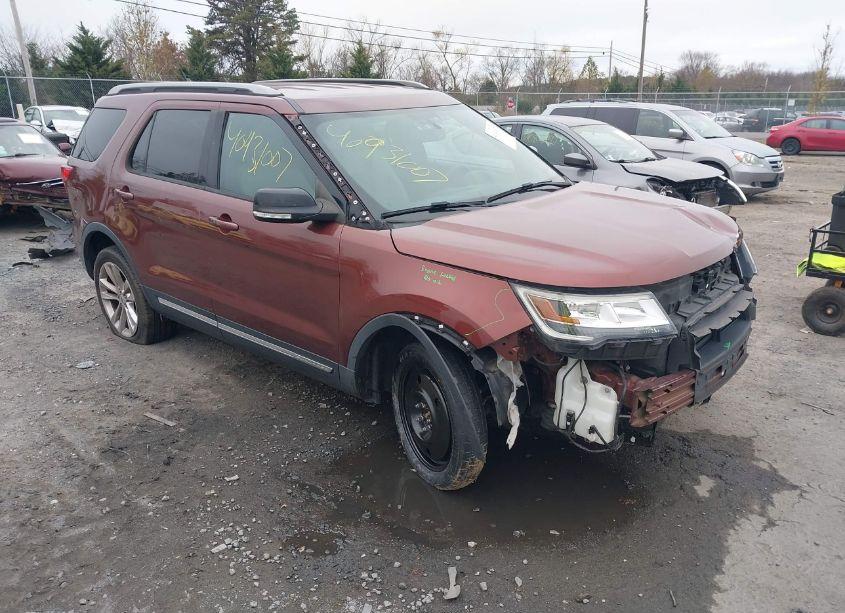 2018 Ford Explorer XLT (VIN 1FM5K8D85JGB85696) main photo