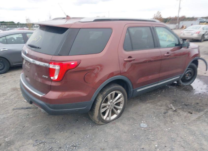 Photo 4 of 2018 Ford Explorer XLT (VIN 1FM5K8D85JGB85696)
