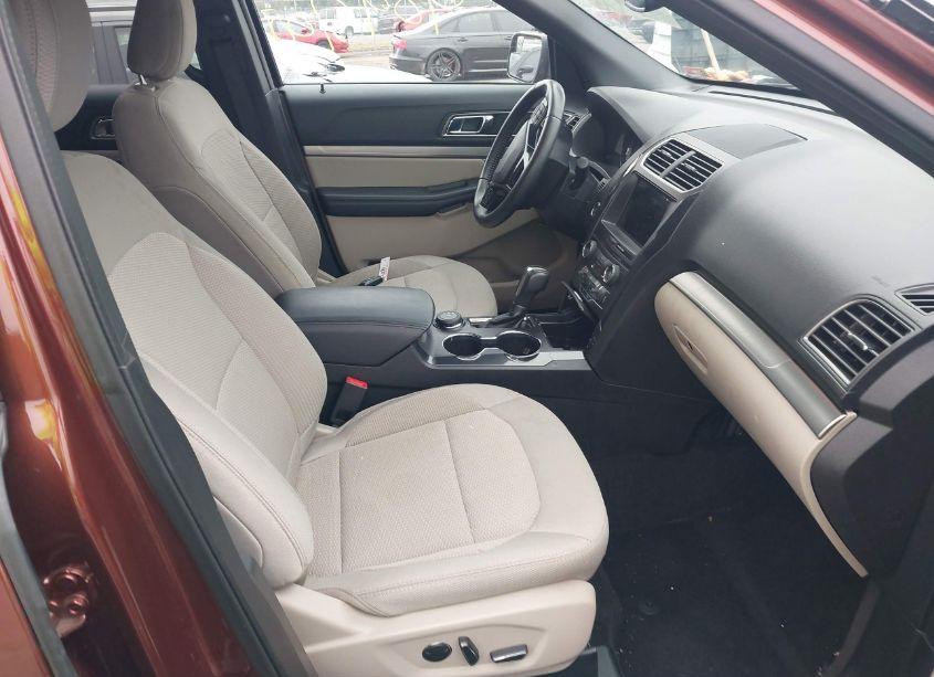 Photo 5 of 2018 Ford Explorer XLT (VIN 1FM5K8D85JGB85696)