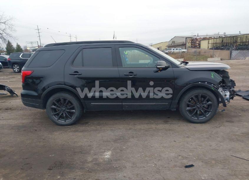Photo 14 of 2018 Ford Explorer XLT (VIN 1FM5K8D85JGC25579)
