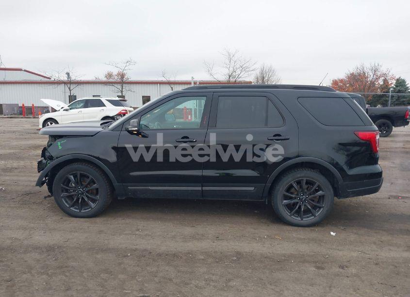 Photo 15 of 2018 Ford Explorer XLT (VIN 1FM5K8D85JGC25579)
