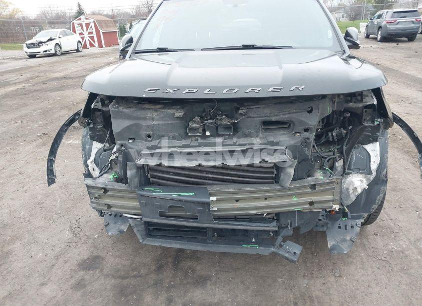 Photo 6 of 2018 Ford Explorer XLT (VIN 1FM5K8D85JGC25579)