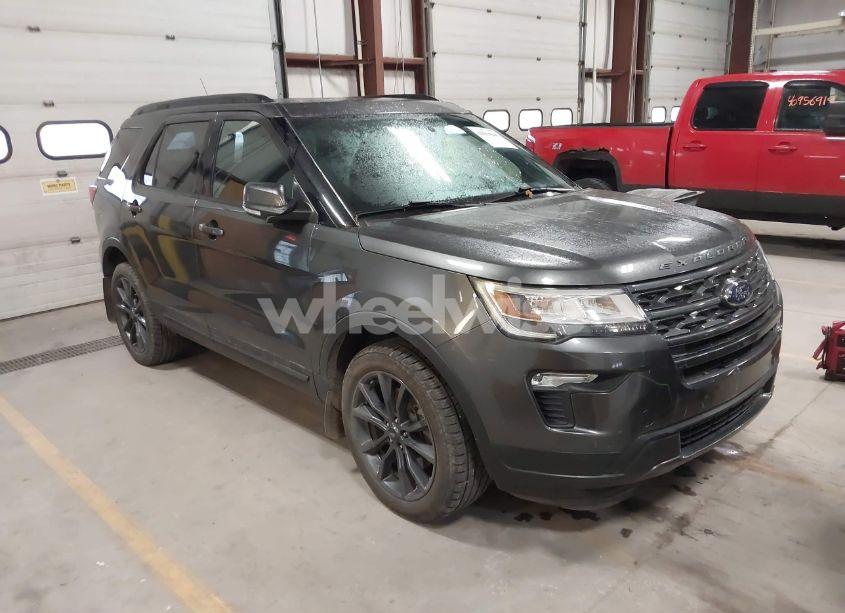 2018 Ford Explorer XLT (VIN 1FM5K8D85JGC68657) main photo