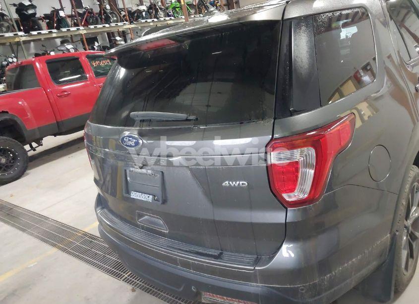 Photo 16 of 2018 Ford Explorer XLT (VIN 1FM5K8D85JGC68657)