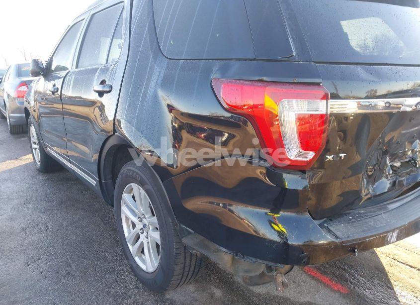 Photo 18 of 2019 Ford Explorer XLT (VIN 1FM5K8D85KGA15419)