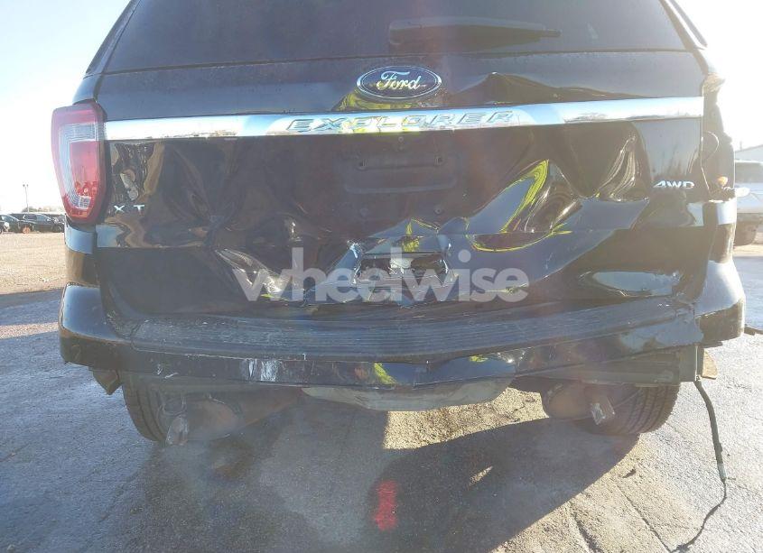 Photo 6 of 2019 Ford Explorer XLT (VIN 1FM5K8D85KGA15419)