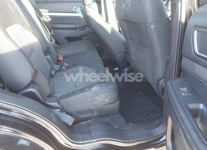 Photo 8 of 2019 Ford Explorer XLT (VIN 1FM5K8D85KGA15419)