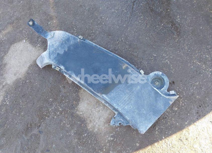 Photo 12 of 2019 Ford Explorer XLT (VIN 1FM5K8D85KGA15467)