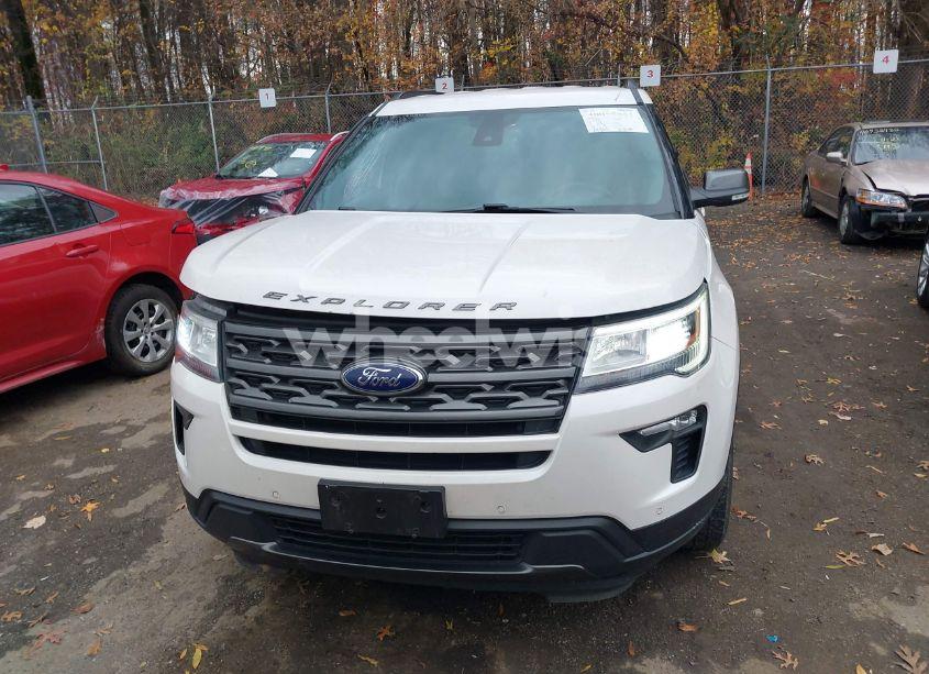 Photo 12 of 2019 Ford Explorer XLT (VIN 1FM5K8D85KGA58626)