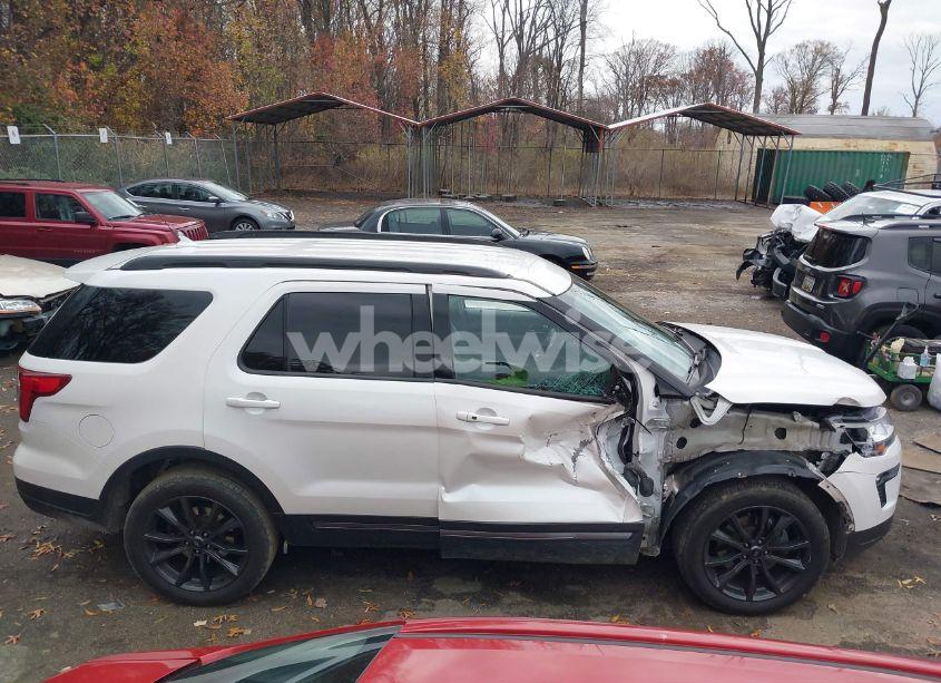 Photo 13 of 2019 Ford Explorer XLT (VIN 1FM5K8D85KGA58626)